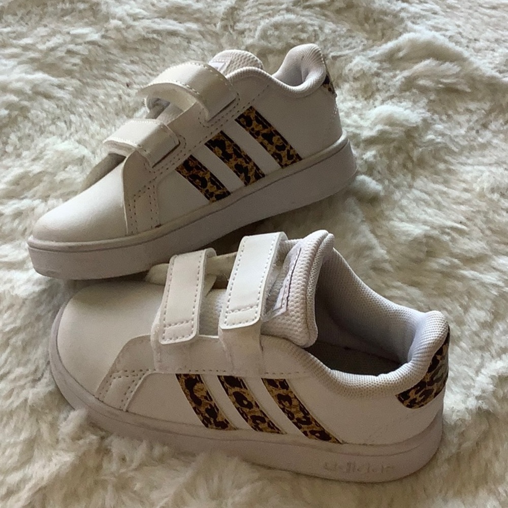 Adidas toddler 7